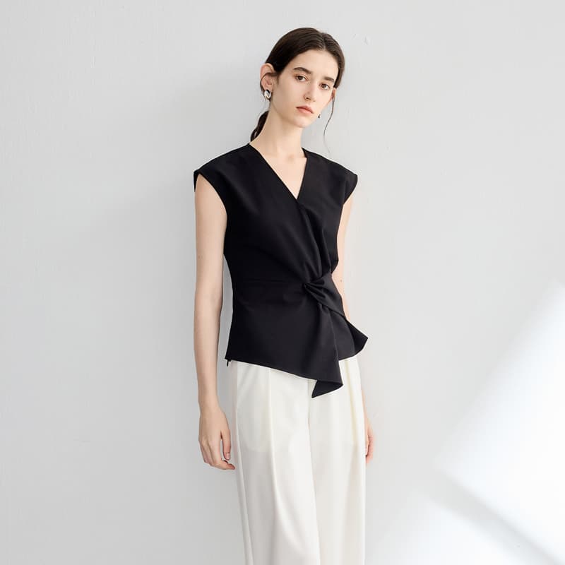 XIANGYING Shirts Black Vneck