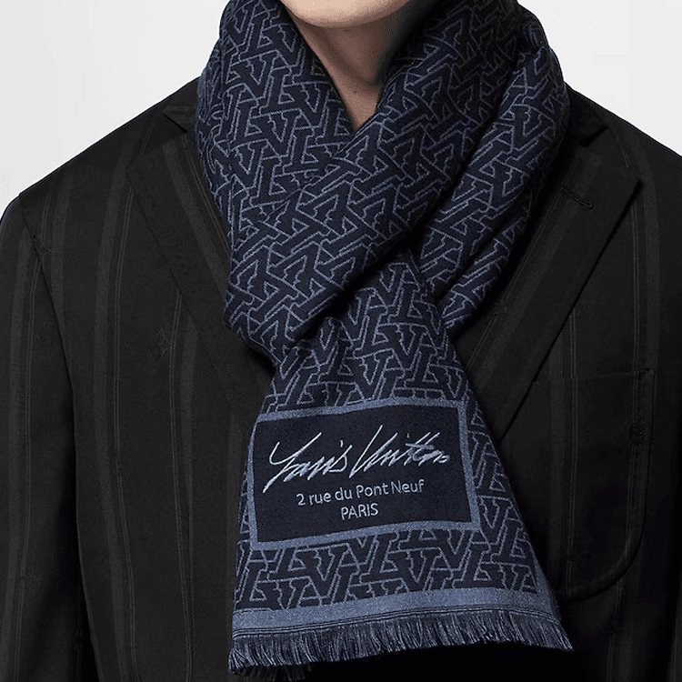 LOUIS VUITTON Knit Blue
