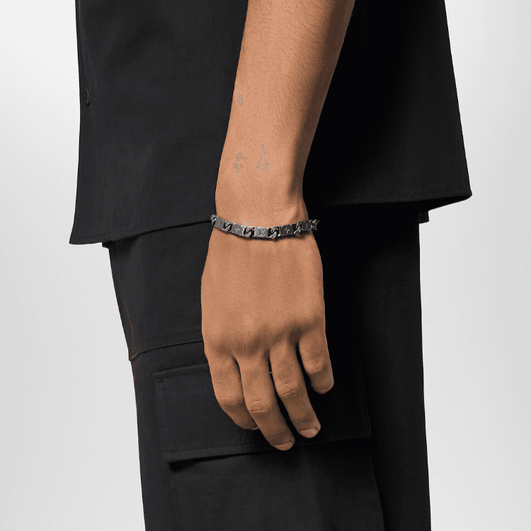 LOUIS VUITTON Monogram Tied Up Bracelet
