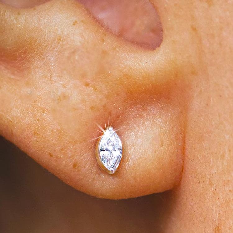 Redline Diamond Stud Earrings Gold